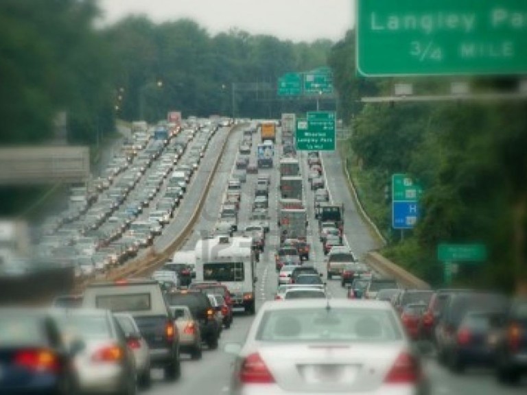 8158703-road-traffic-congestion-near-washington-dc