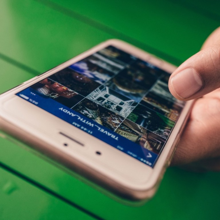 SNOOPING IN YOUR SPOUSE’S SMARTPHONE