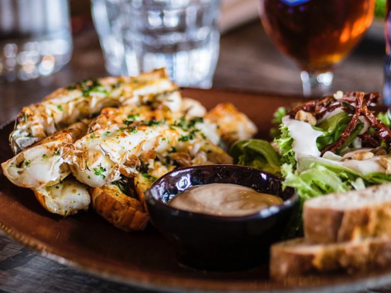 dinner meal davide-cantelli_unsplash