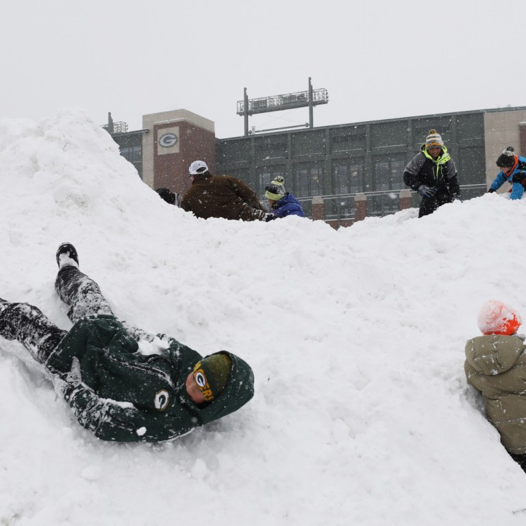 Winter Weather Is Again Impacting Schools.  Here’s A List of Friday’s Delays and Closings
