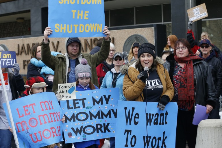 Federal Workers Seek Loans, Second Jobs As Shutdown Lingers