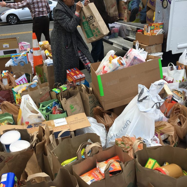 WHUR Rolling Food Drive Provides Big for Furloughed Federal Workers