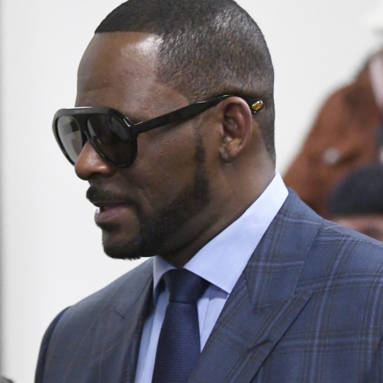 Jury gets R. Kelly’s child porn/trial-fixing case