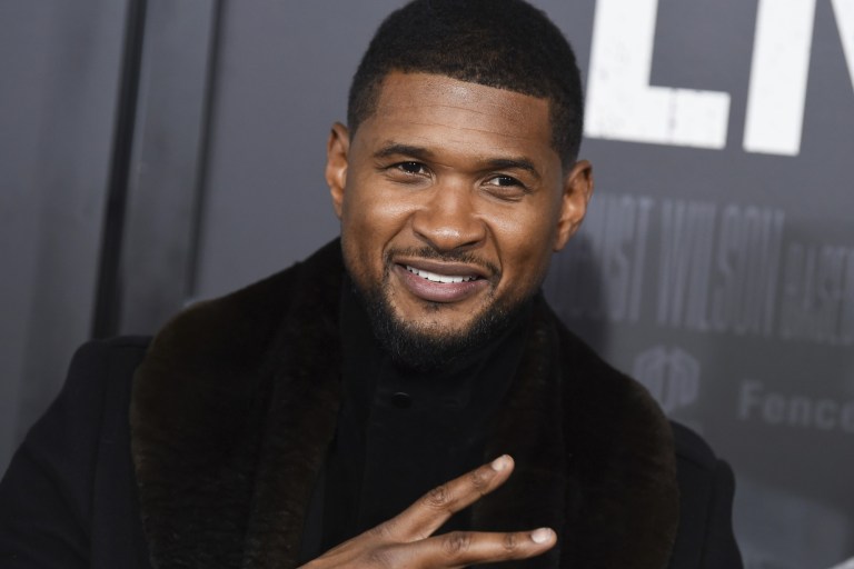 Usher Plays Surprise Club Show After Last-Minute Lovers & Friends Cancellation