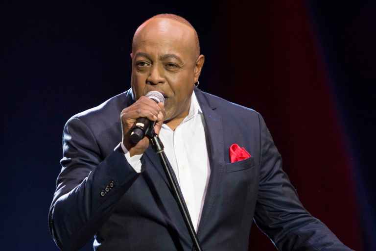 Peabo Bryson Recovering After Heart Attack, Cancels Concerts