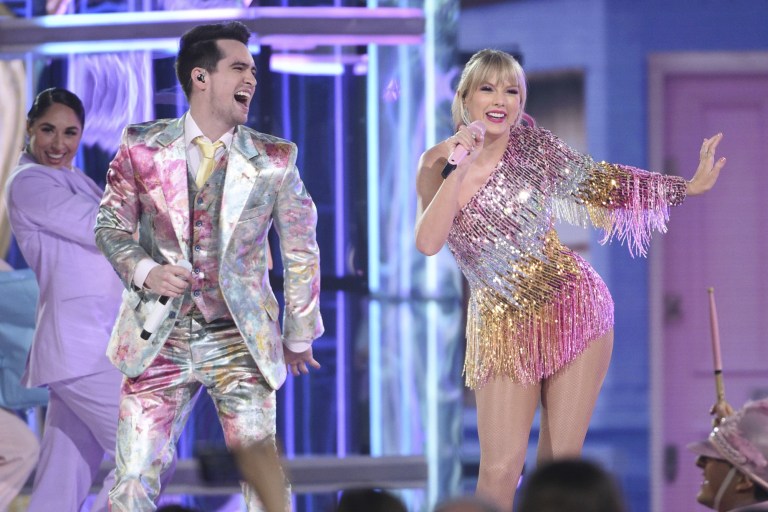 Taylor Swift Cancels All Shows And Appearances For 2020