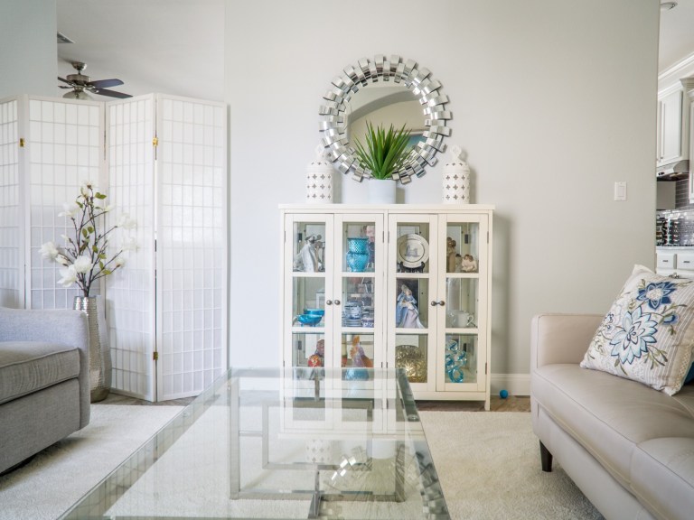 chic-comfort-contemporary-home decor_pexels