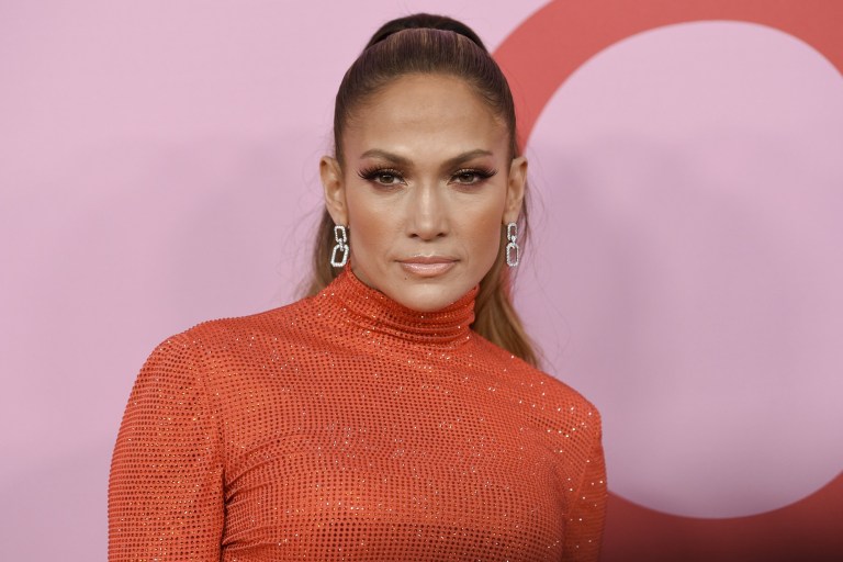 Jennifer Lopez Recreates ‘Love Don’t Cost a Thing’ Video 20 Years Later!
