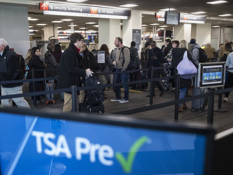 TSA holiday travel_Ap images 4