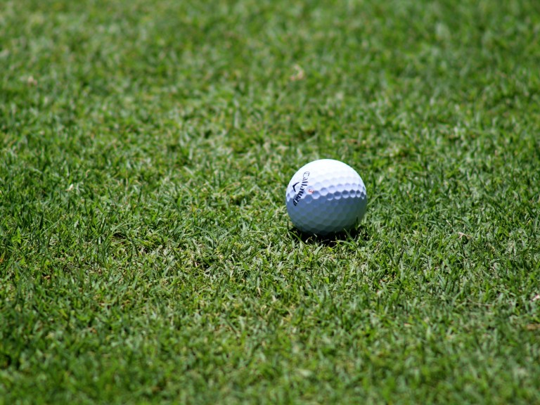 golf ball_pexels