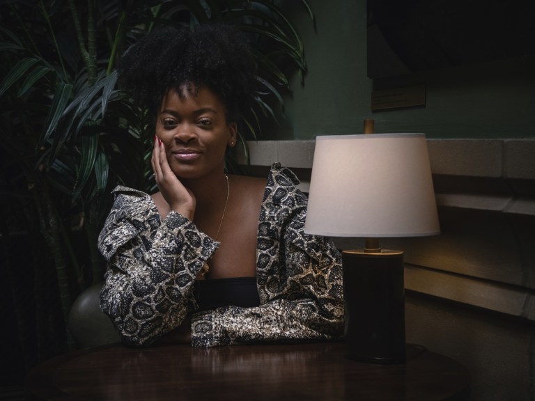 Ari Lennox portrait session_Ap Images