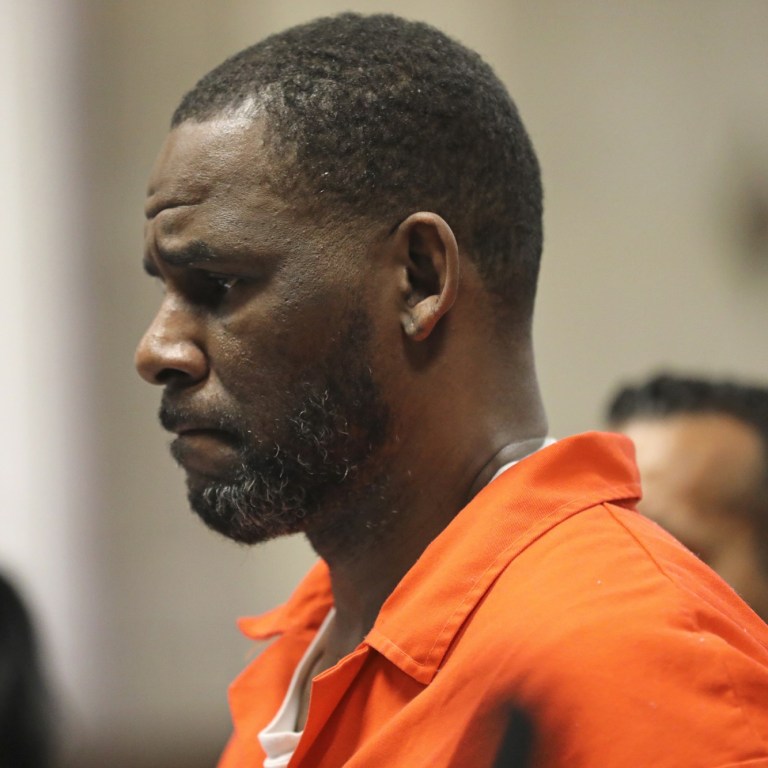 R. Kelly Reportedly Overdosed in Prison and Rushed to Hospital, His Lawyer Says