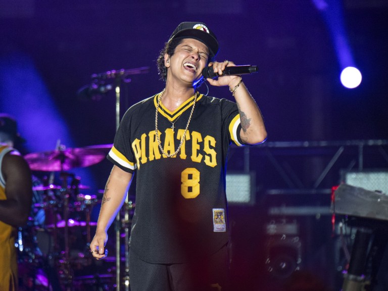 Bruno Mars_AP Images 3