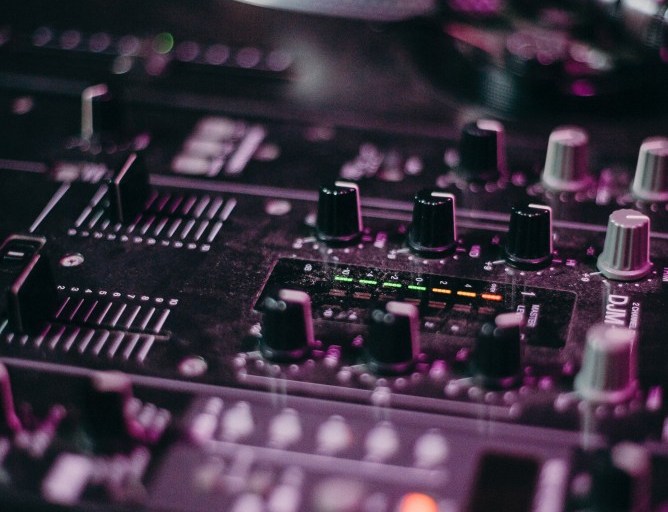 Famed DJ D-Nice Shuts Down Instagram With Virtual Party