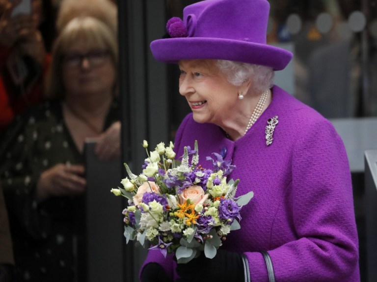 Queen Elizabeth II_AP Images