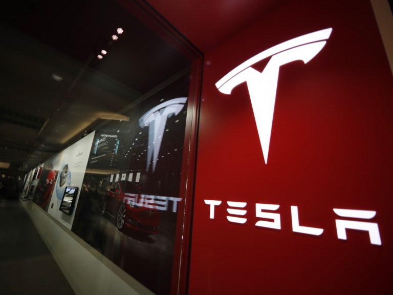 Tesla_AP Images