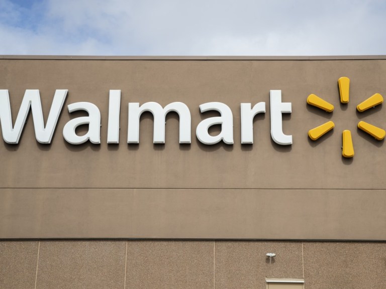 walmart store – AP