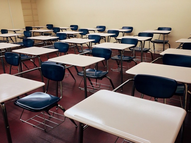 student empty desks -pexel