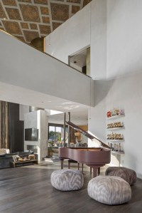 John Legend Chrissy Teigen Beverly Hills home_Anthony Barcelo, Courtesy of Douglas Elliman 22