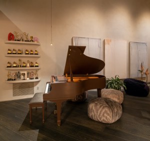 John Legend Chrissy Teigen Beverly Hills home_Anthony Barcelo, Courtesy of Douglas Elliman