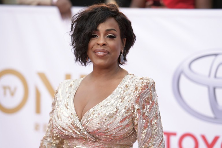 Niecy Nash Surprises With Wedding To Singer Jessica Betts