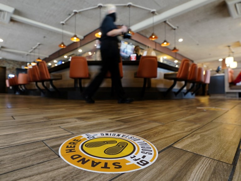 Coronavirus Restaurant_AP