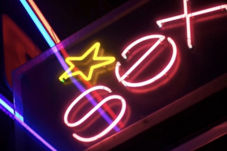 Title: Let’s talk about sex… or lack thereof 👀