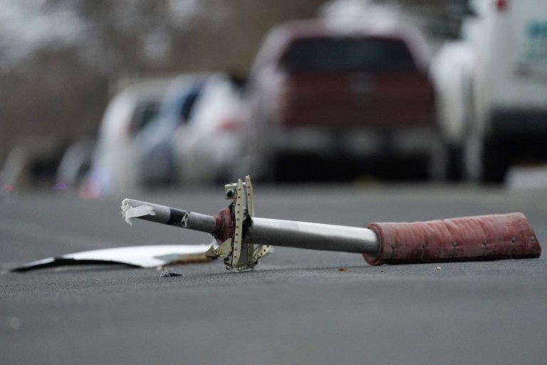 Boeing: 777s With Engine That Blew Apart Should Be Grounded