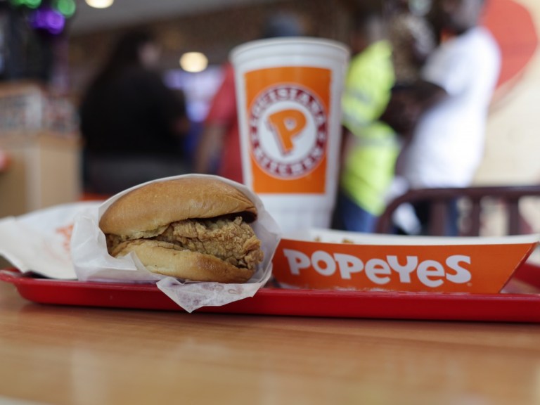 popeyes chicken_AP Images