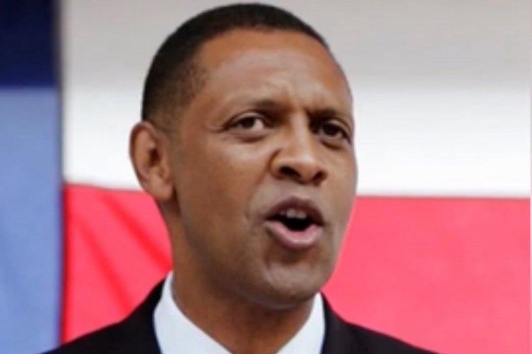 Vernon Jones – Proud to be an Uncle Tom