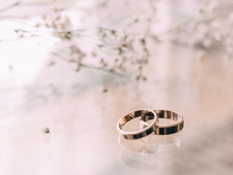 pexels-wedding rings 3