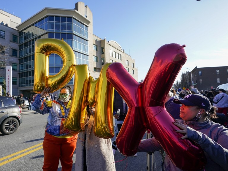 People_DMX_DMX_prayer vigil_AP Images 6