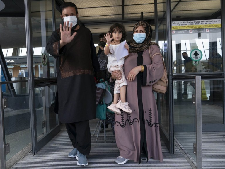 AFGHANREFUGEES1_APIMAGES