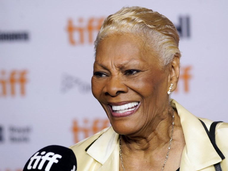 2021_TIFF_Dionne_Warwick_Don_t_Make_Me_Over_APP Images 9