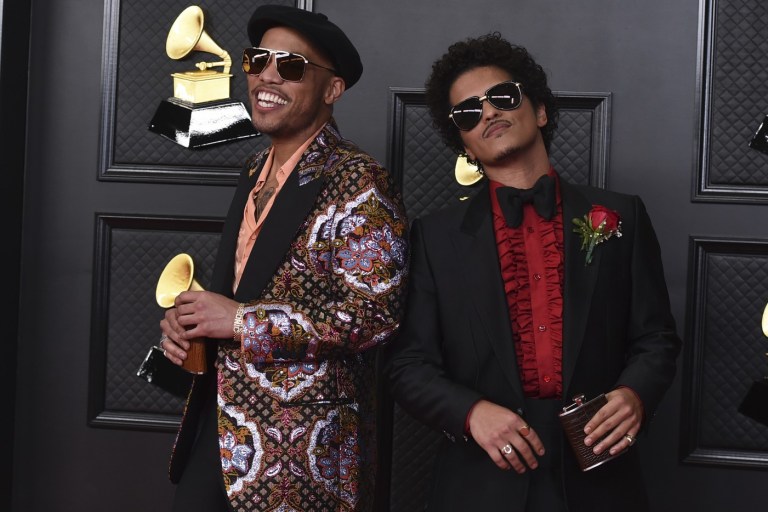 Bruno Mars & Anderson .Paak Release ‘An Evening With Silk Sonic’ Album