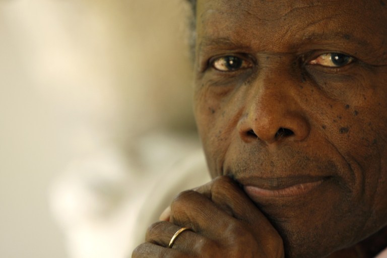 Trailblazing Actor Sidney Poitier Dies at 94