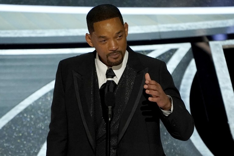 Smith Refused To Leave Oscars After Hitting Rock