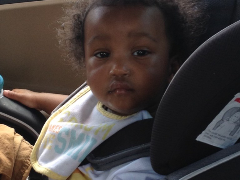 KID IN CAR SEAT -WHUR