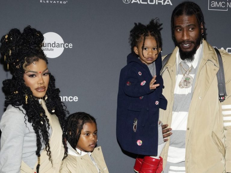 APTeyana Taylor, from left, Iman Tayla Shumpert Jr., Rue Rose Shumpert and Iman Shumpert