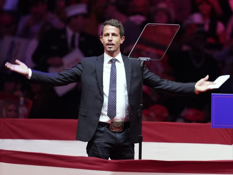 AP Tony Hinchcliffejpg