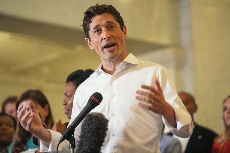 Fatal Shooting During ICE Operation Sparks Tension in Minneapolis